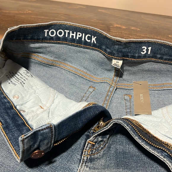 NWT J. Crew 9” Toothpick Jeans with Perfecting Pockets, size 31 - Picture 5 of 6